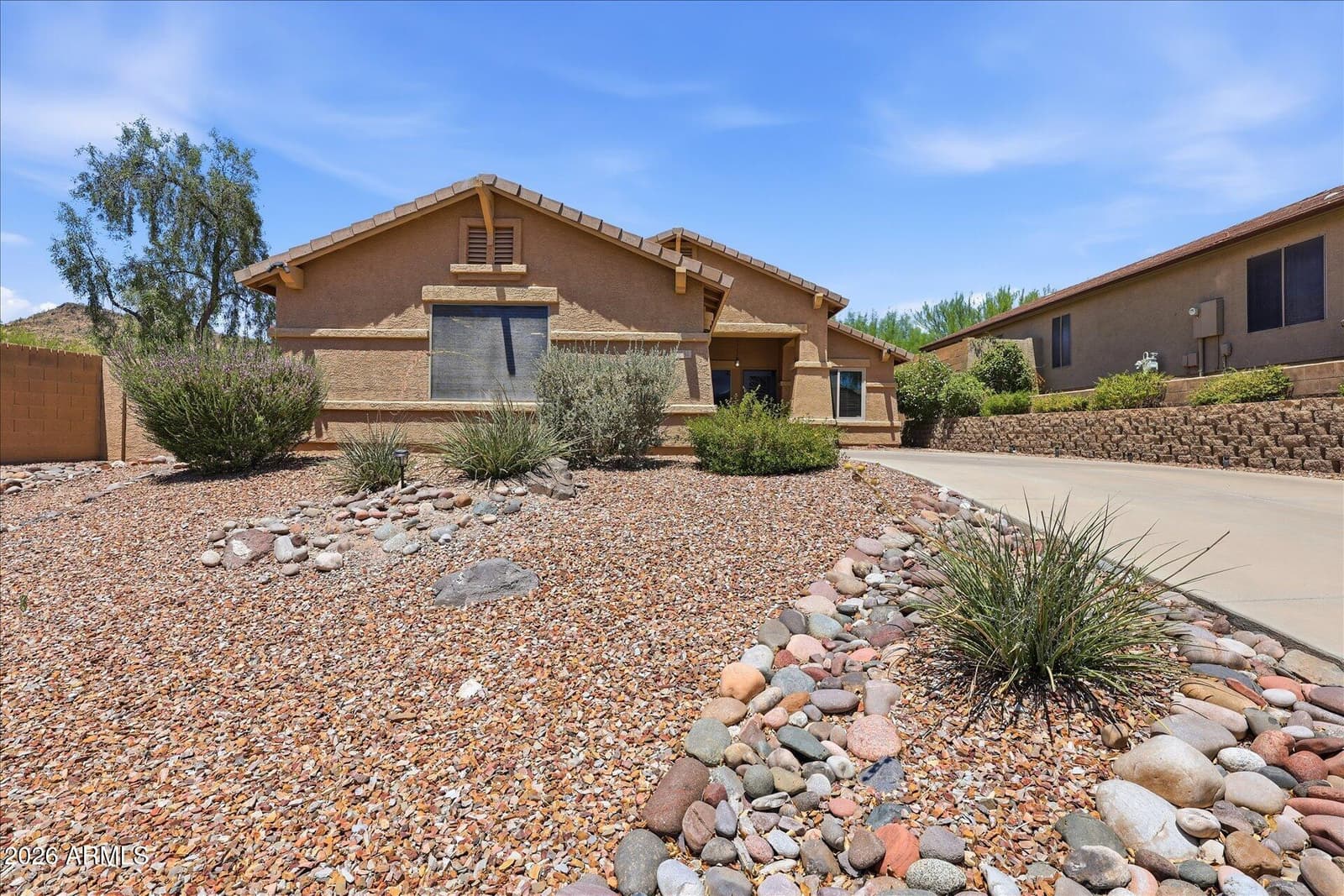 4034 W CHISUM Trail, Phoenix, AZ 85083 — photo 2 of 40