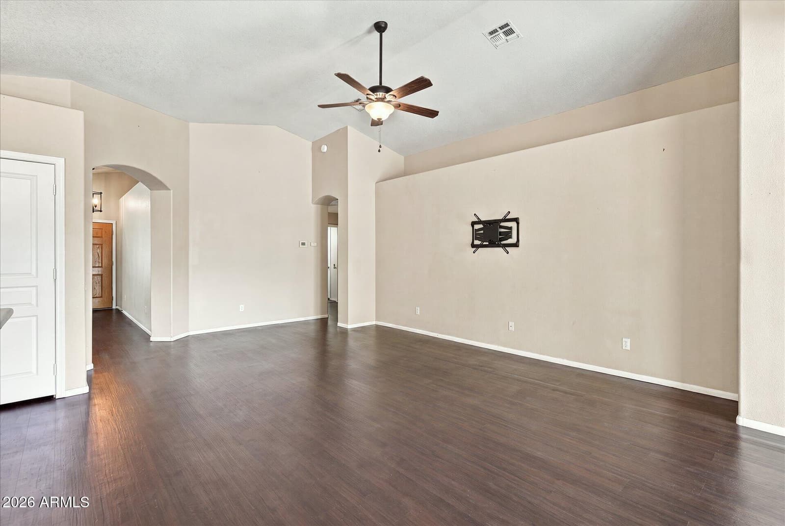 4034 W CHISUM Trail, Phoenix, AZ 85083 — photo 7 of 40