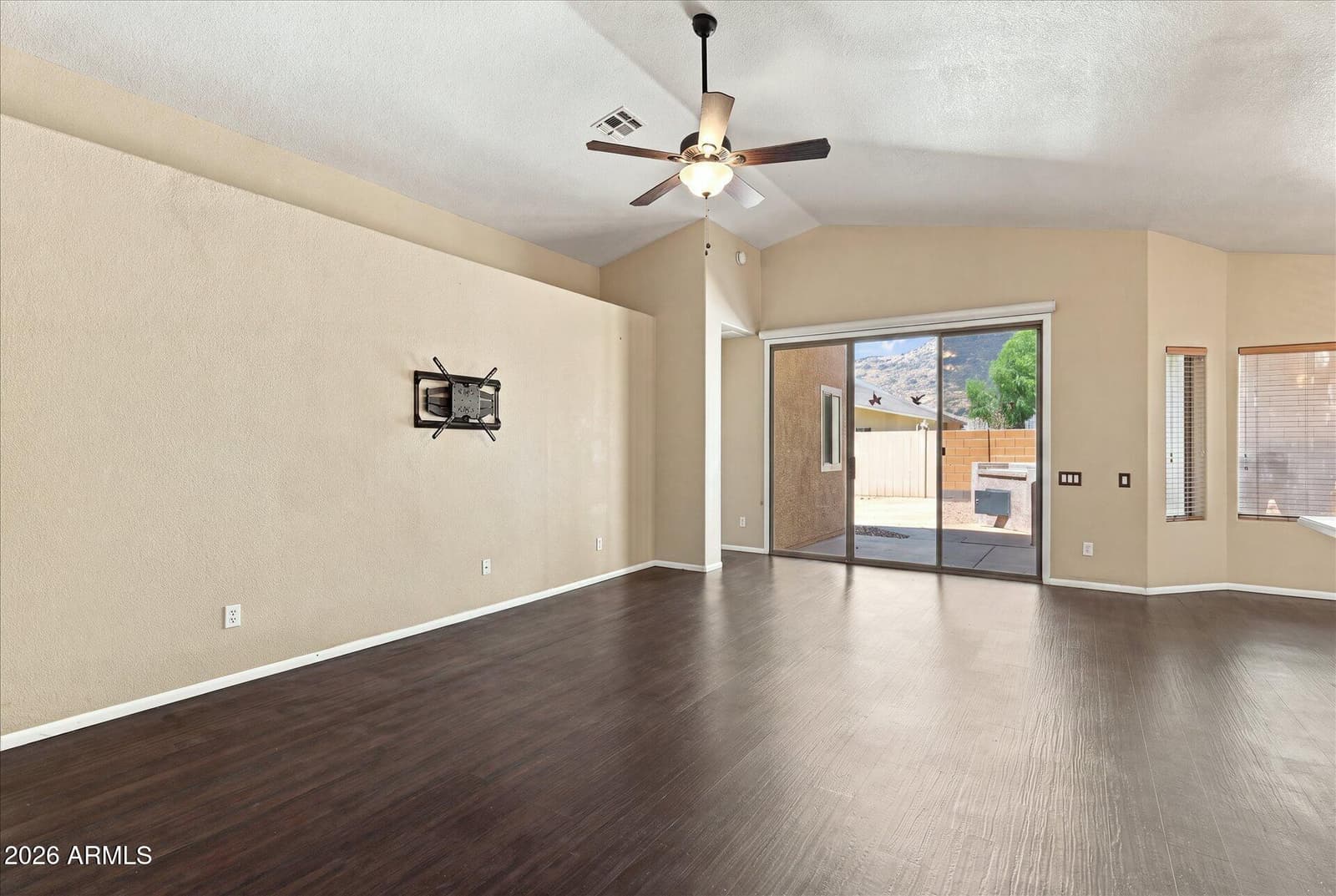 4034 W CHISUM Trail, Phoenix, AZ 85083 — photo 9 of 40