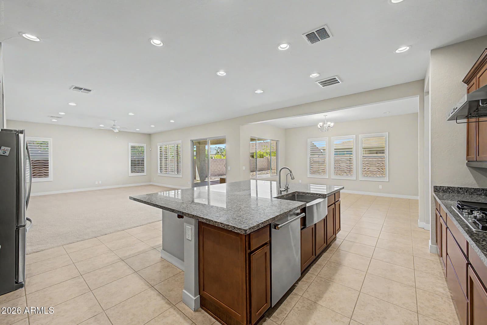 10650 E TRILLIUM Avenue, Mesa, AZ 85212 — photo 16 of 43