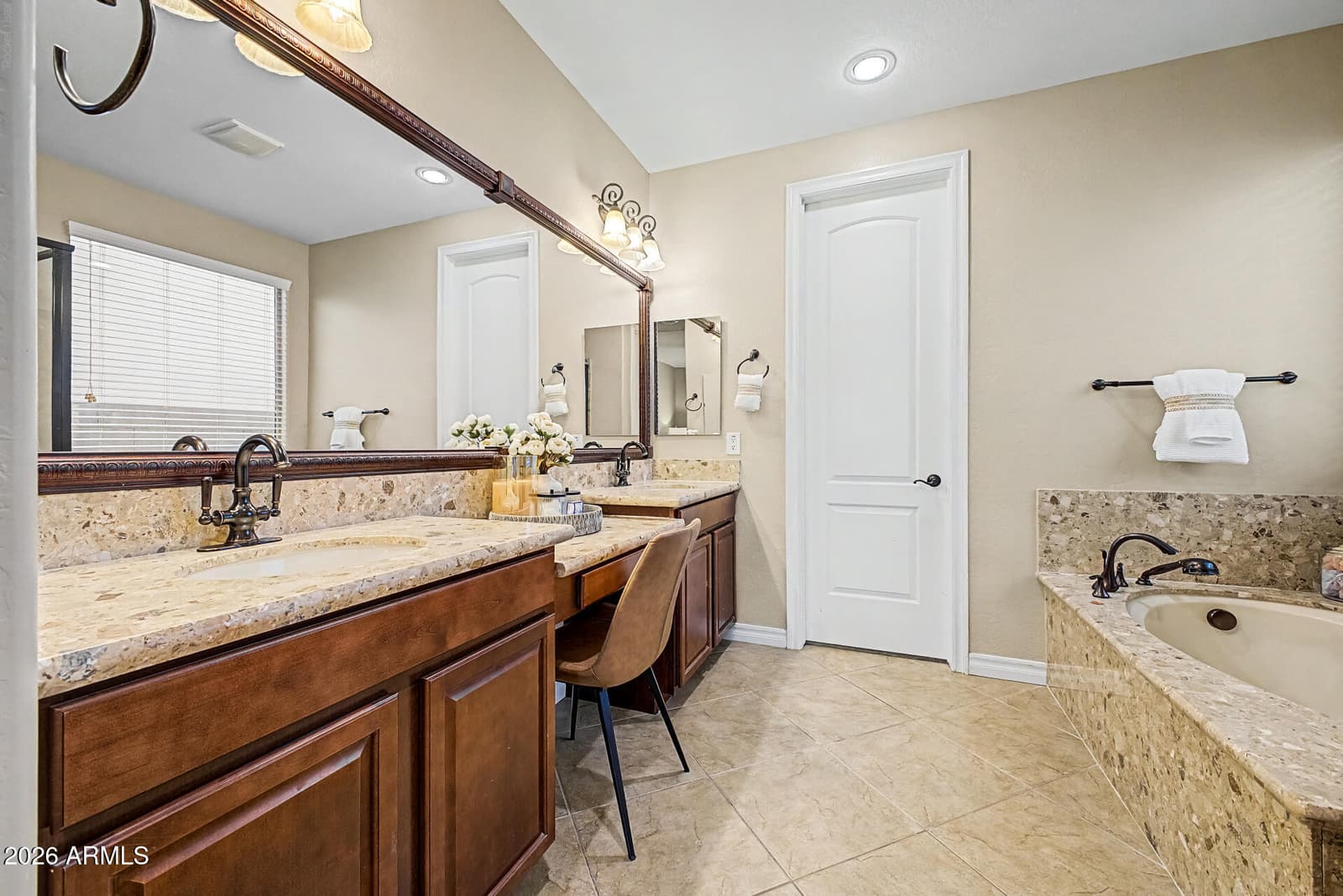 2526 E TONTO Drive, Gilbert, AZ 85298 — photo 22 of 40