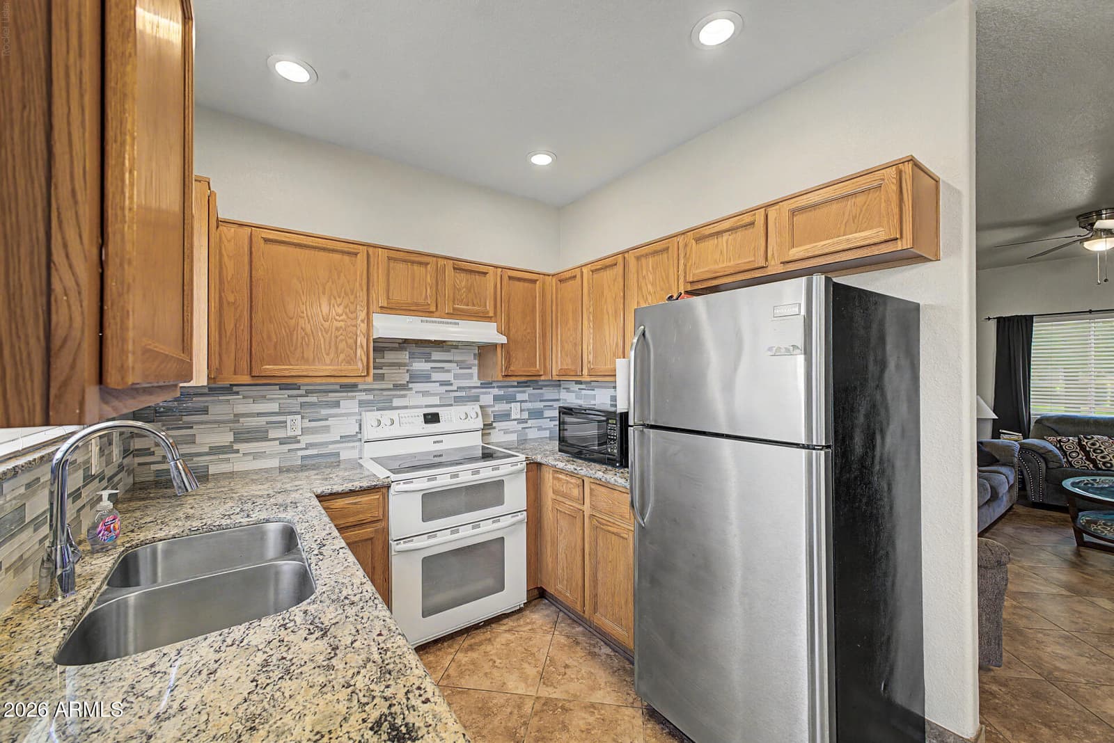 17201 N 16TH Drive 9, Phoenix, AZ 85023 — photo 10 of 29