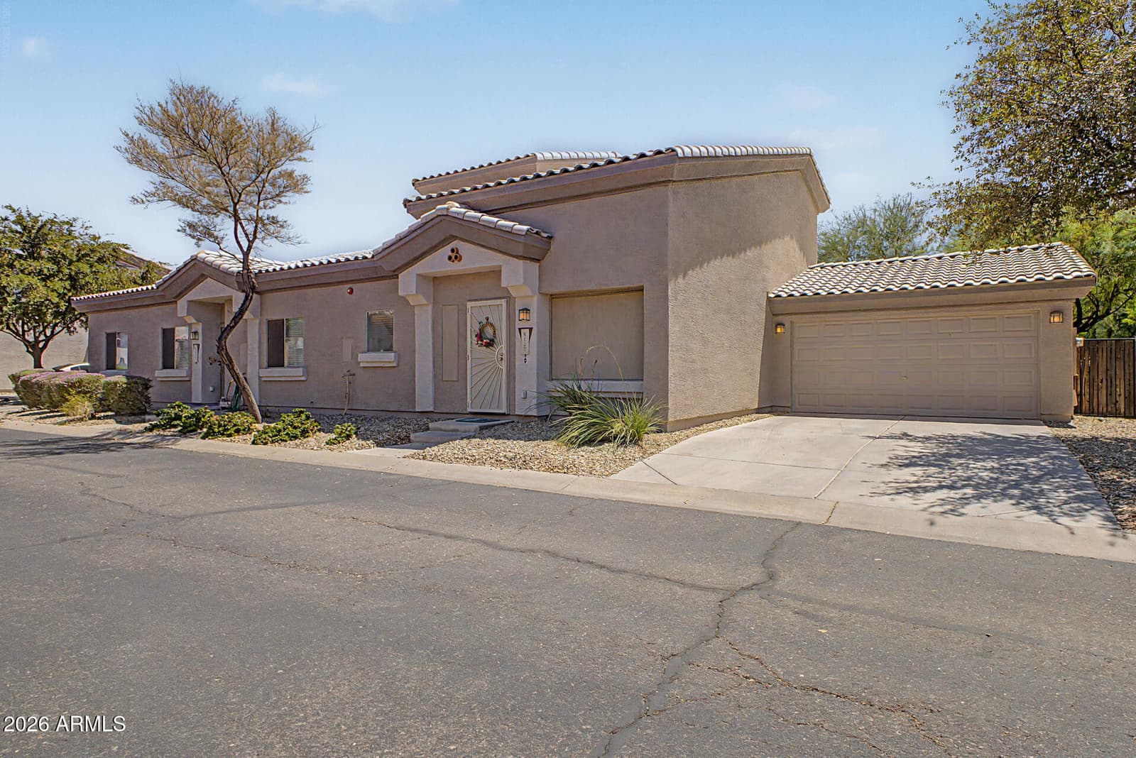 8127 W ZOE ELLA Way, Peoria, AZ 85382 — photo 4 of 35