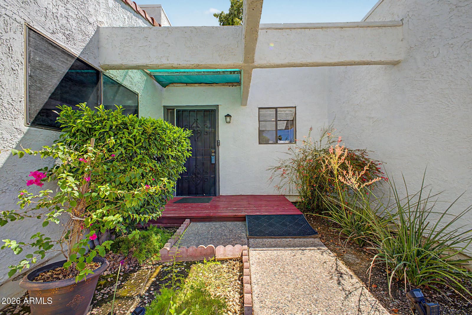 4209 E FRIESS Drive, Phoenix, AZ 85032 — photo 3 of 35