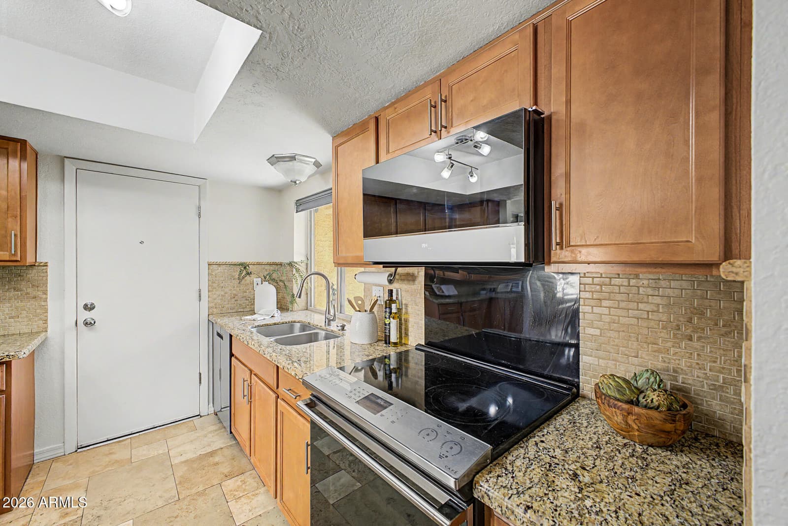 14852 N 24TH Drive 13, Phoenix, AZ 85023 — photo 9 of 29