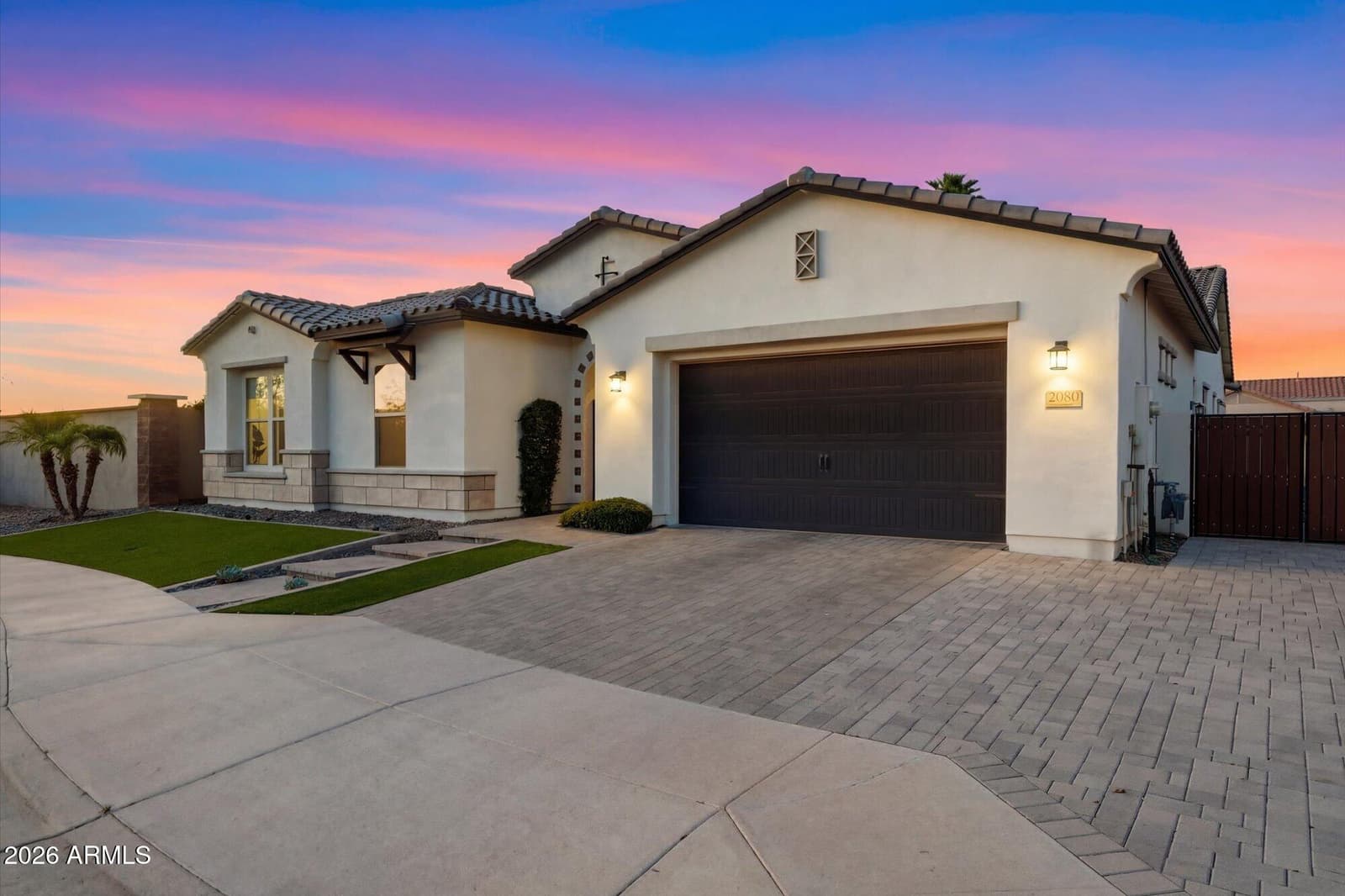 2080 E AQUARIUS Place, Chandler, AZ 85249 — photo 2 of 40