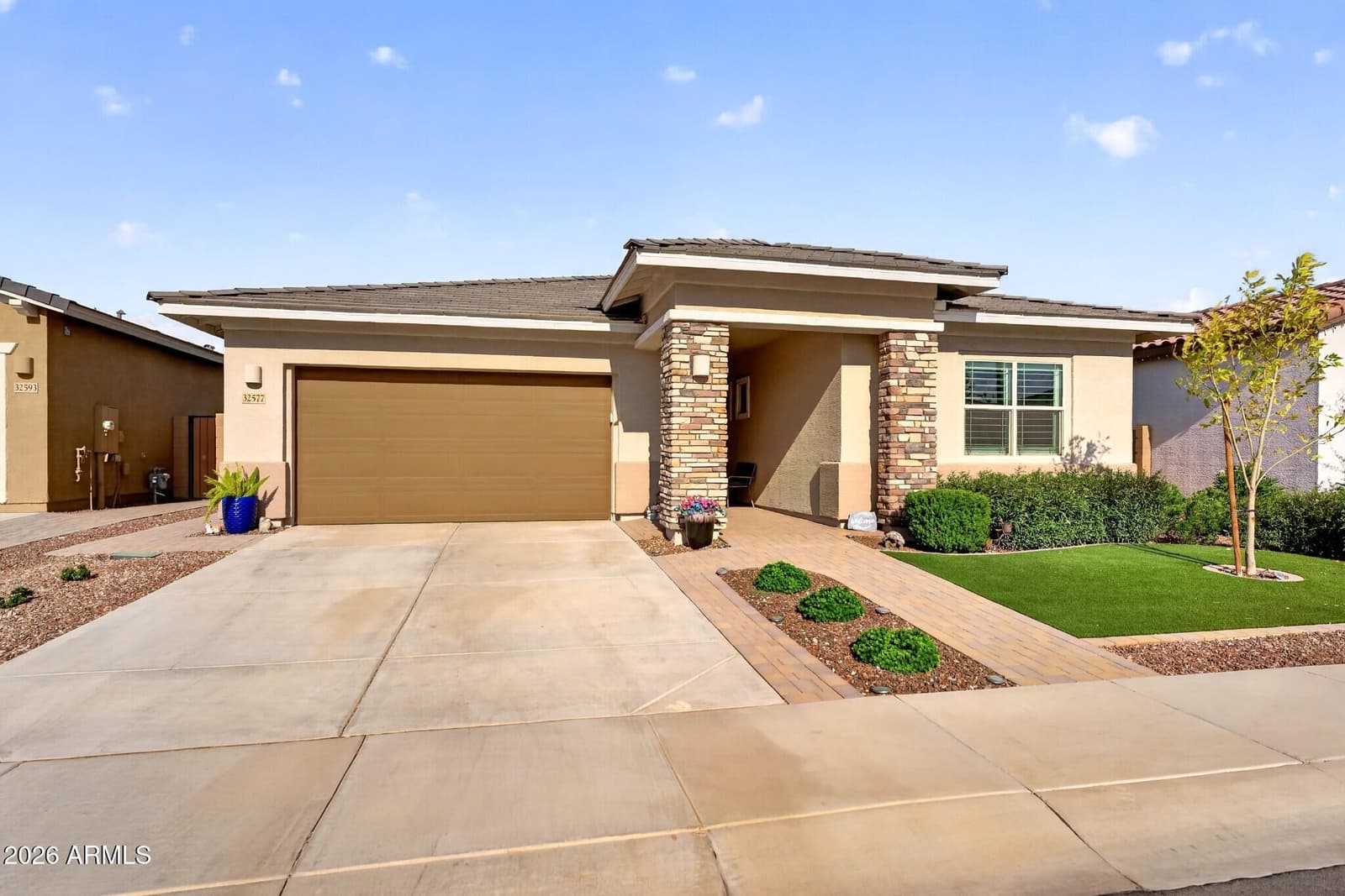 32577 N WOODSIDE Drive, San Tan Valley, AZ 85143 — photo 6 of 49