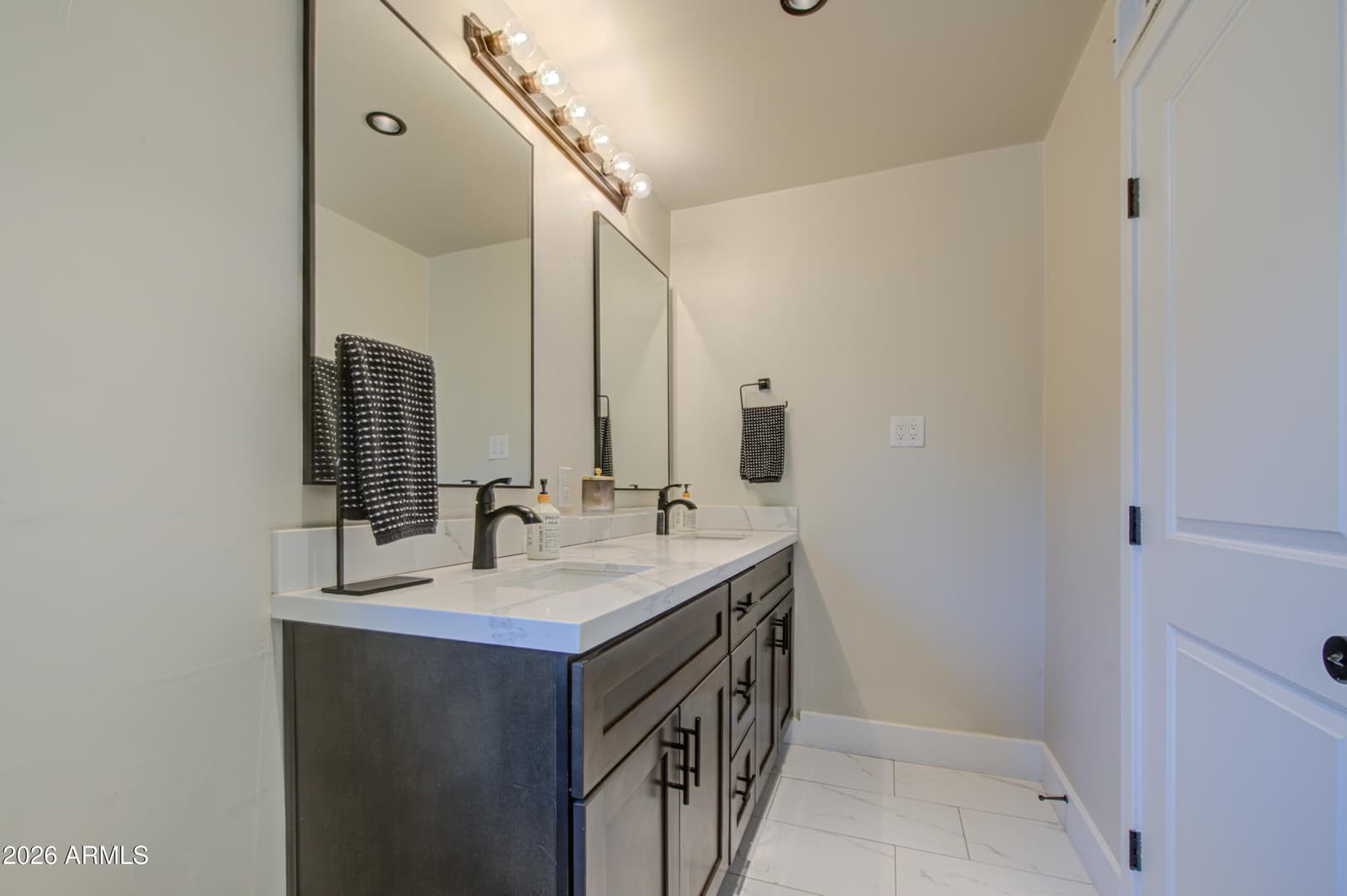 1214 E DESERT COVE Avenue, Phoenix, AZ 85020 — photo 38 of 59