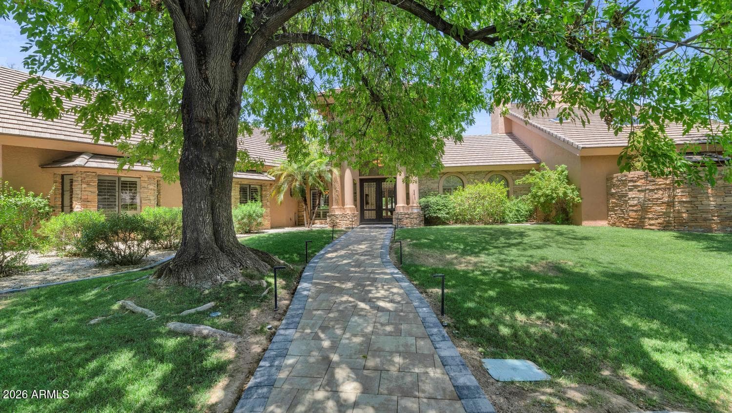 14810 N 15TH Avenue, Phoenix, AZ 85023