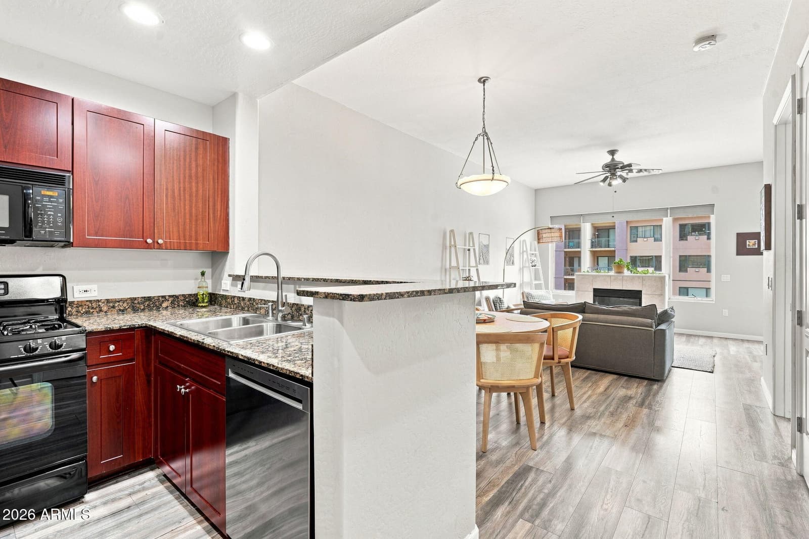 17 W VERNON Avenue 409, Phoenix, AZ 85003 — photo 12 of 32