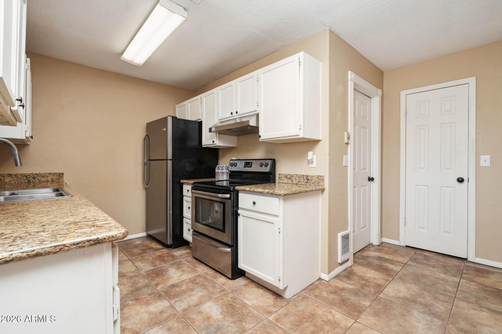 4253 E MISSION Lane, Cottonwood, AZ 86326 — photo 9 of 25