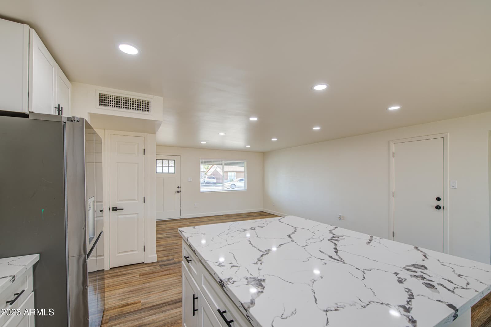 6649 W CAMBRIDGE Avenue, Phoenix, AZ 85035 — photo 12 of 30