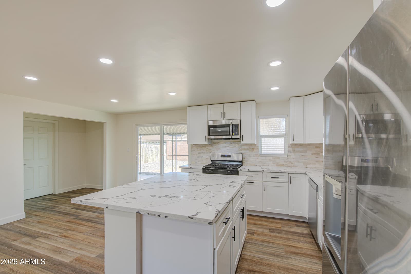 6649 W CAMBRIDGE Avenue, Phoenix, AZ 85035 — photo 13 of 30