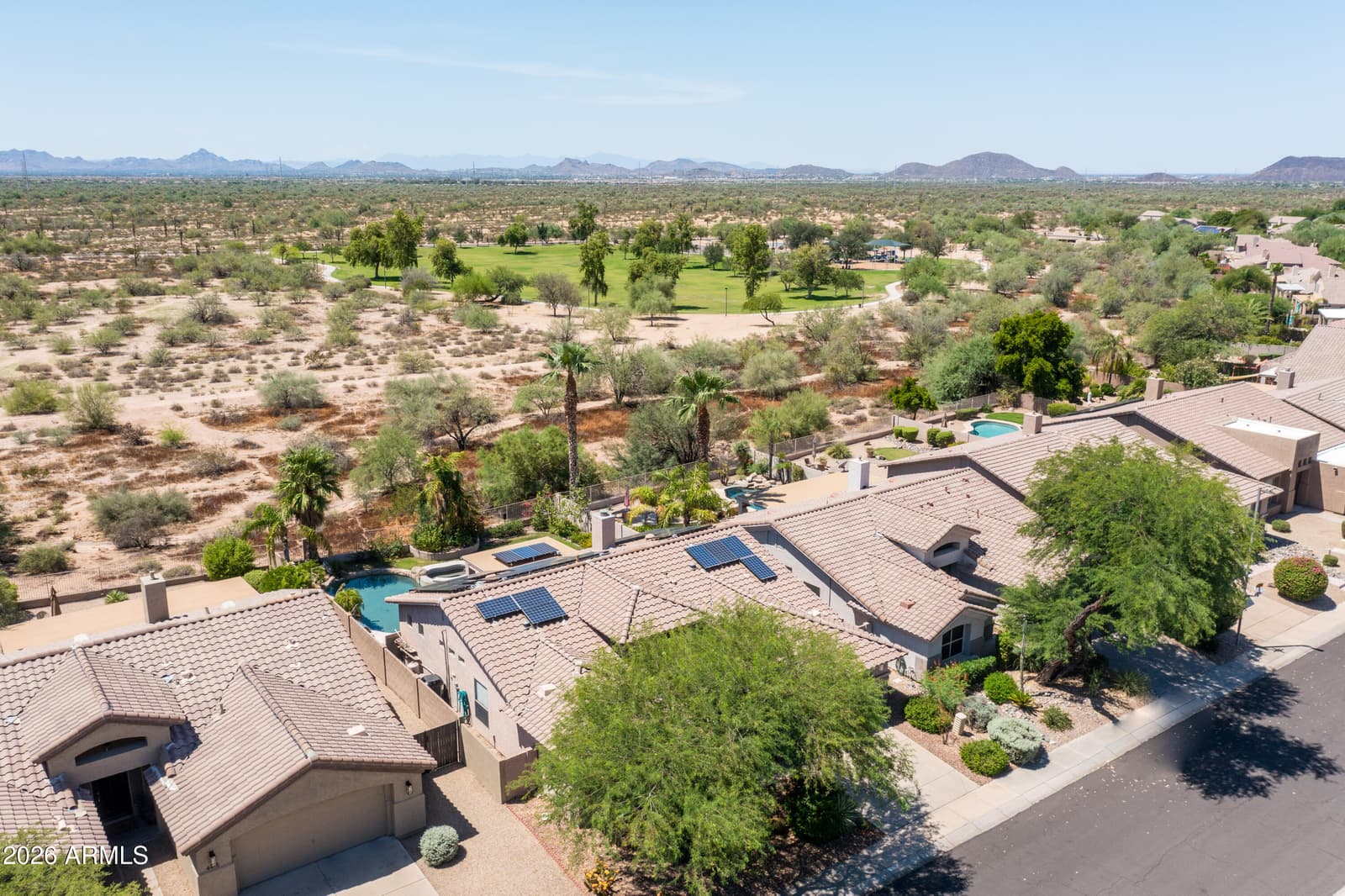 4409 E LARIAT Lane, Phoenix, AZ 85050 — photo 4 of 46