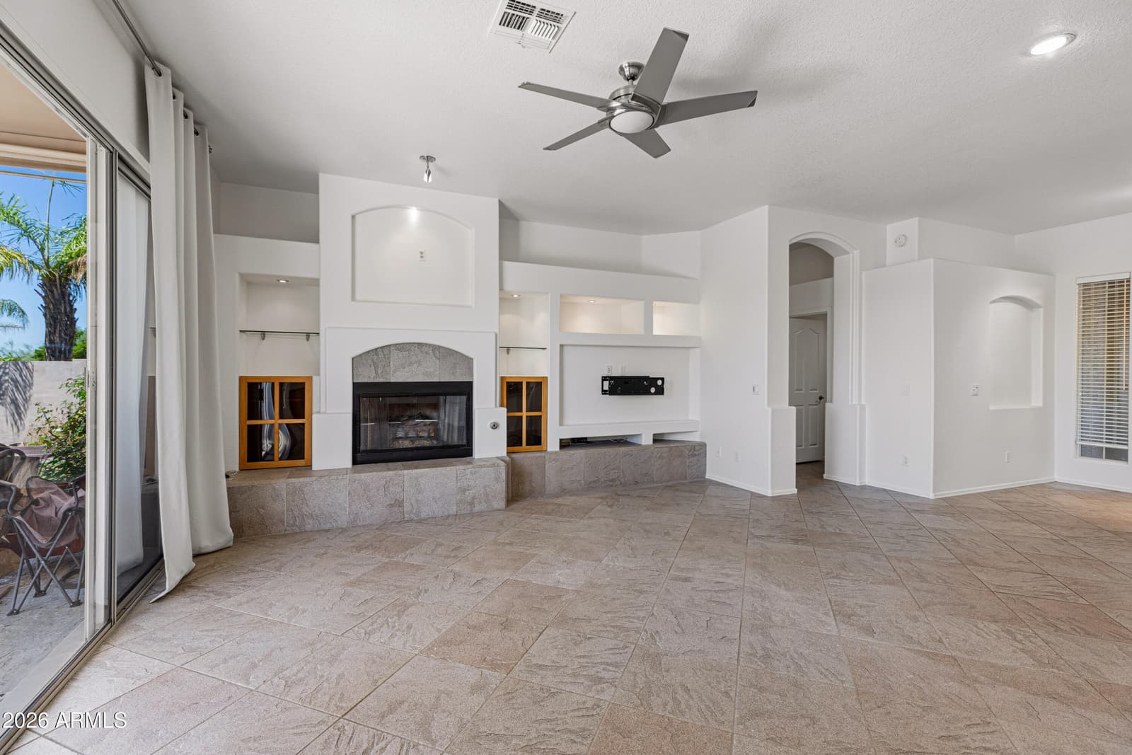 4409 E LARIAT Lane, Phoenix, AZ 85050 — photo 15 of 46