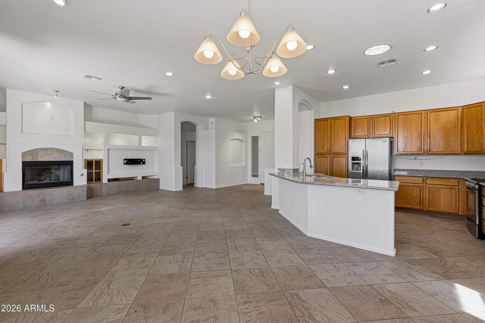4409 E LARIAT Lane, Phoenix, AZ 85050 — photo 16 of 46