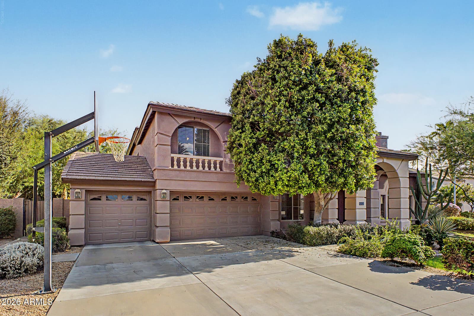 2721 W TULSA Street, Chandler, AZ 85224 — photo 1 of 62
