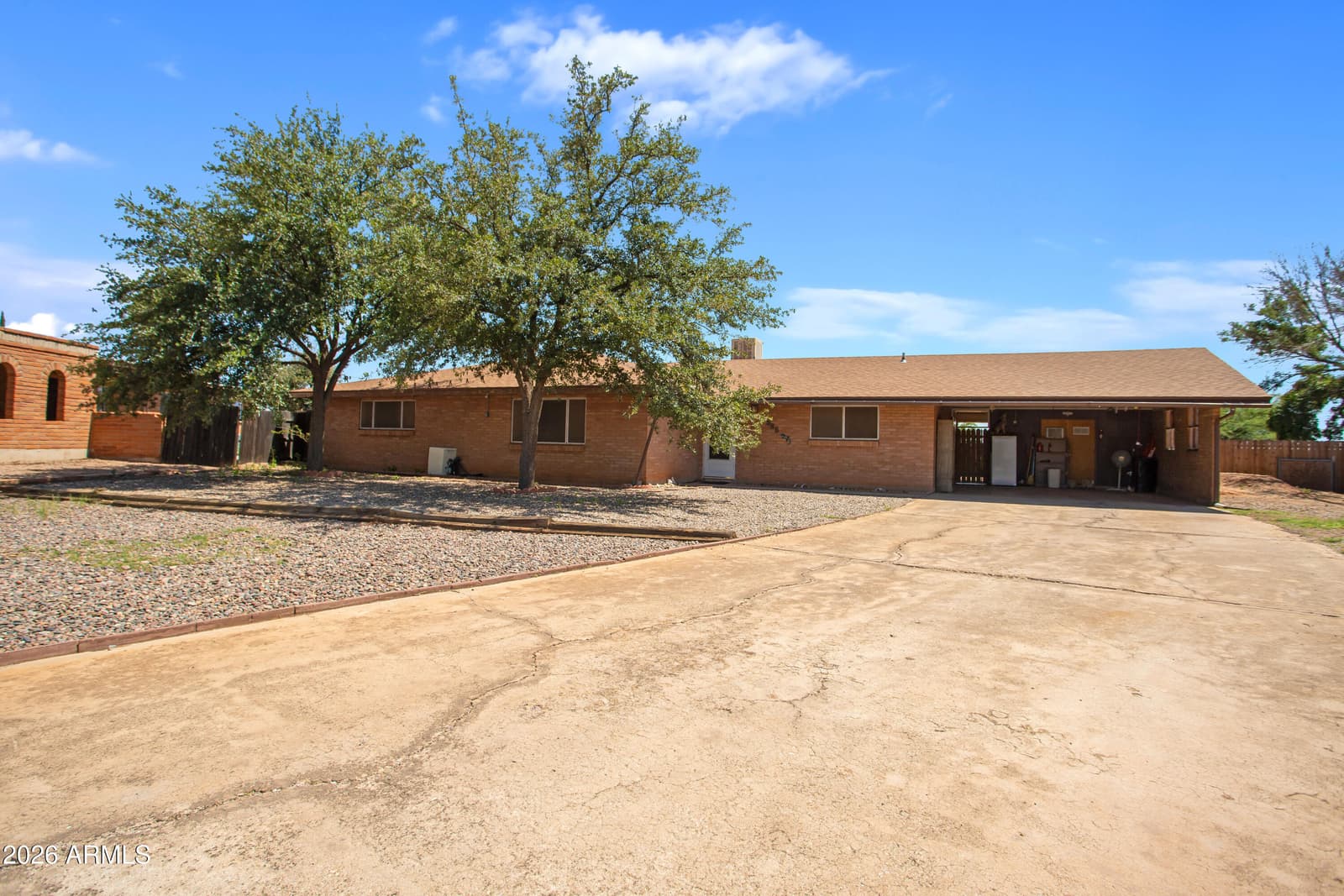 565 CIBOLA Way, Sierra Vista, AZ 85635 — photo 1 of 36