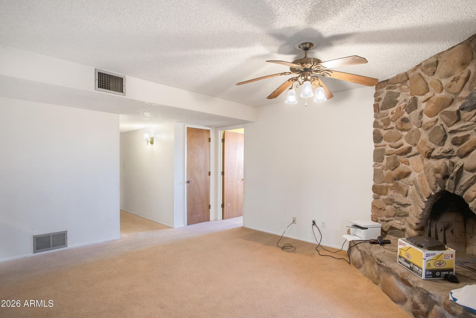 565 CIBOLA Way, Sierra Vista, AZ 85635 — photo 9 of 36