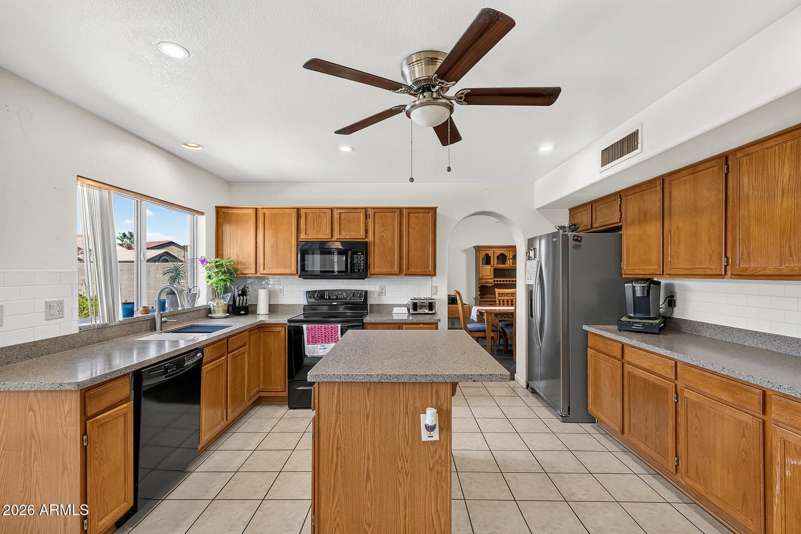8764 W COLUMBINE Drive, Peoria, AZ 85381 — photo 13 of 42