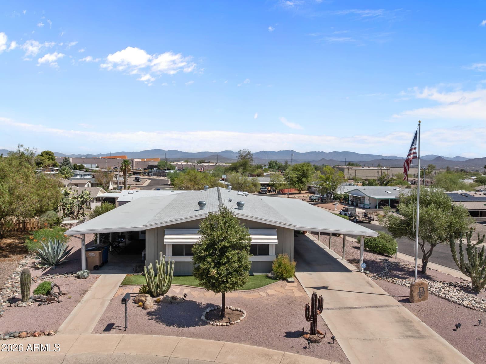 680 W SMOKETREE Street, Wickenburg, AZ 85390 — photo 4 of 29