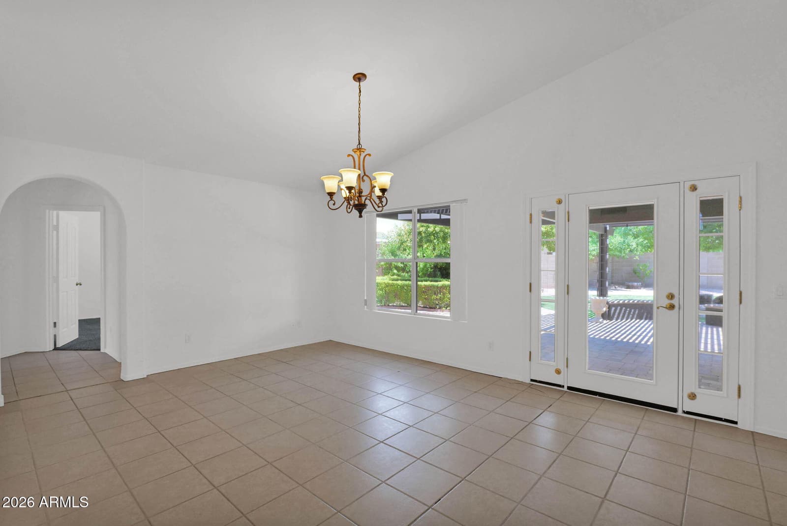 2633 S VINEYARD, Mesa, AZ 85210 — photo 9 of 28