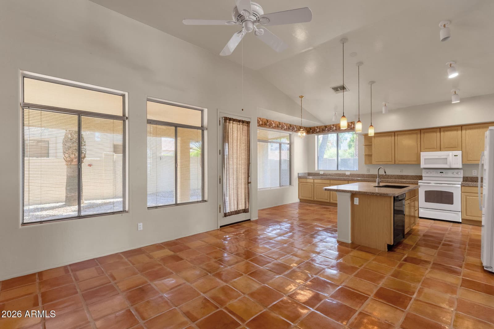 3001 E REDFIELD Road, Phoenix, AZ 85032 — photo 7 of 33