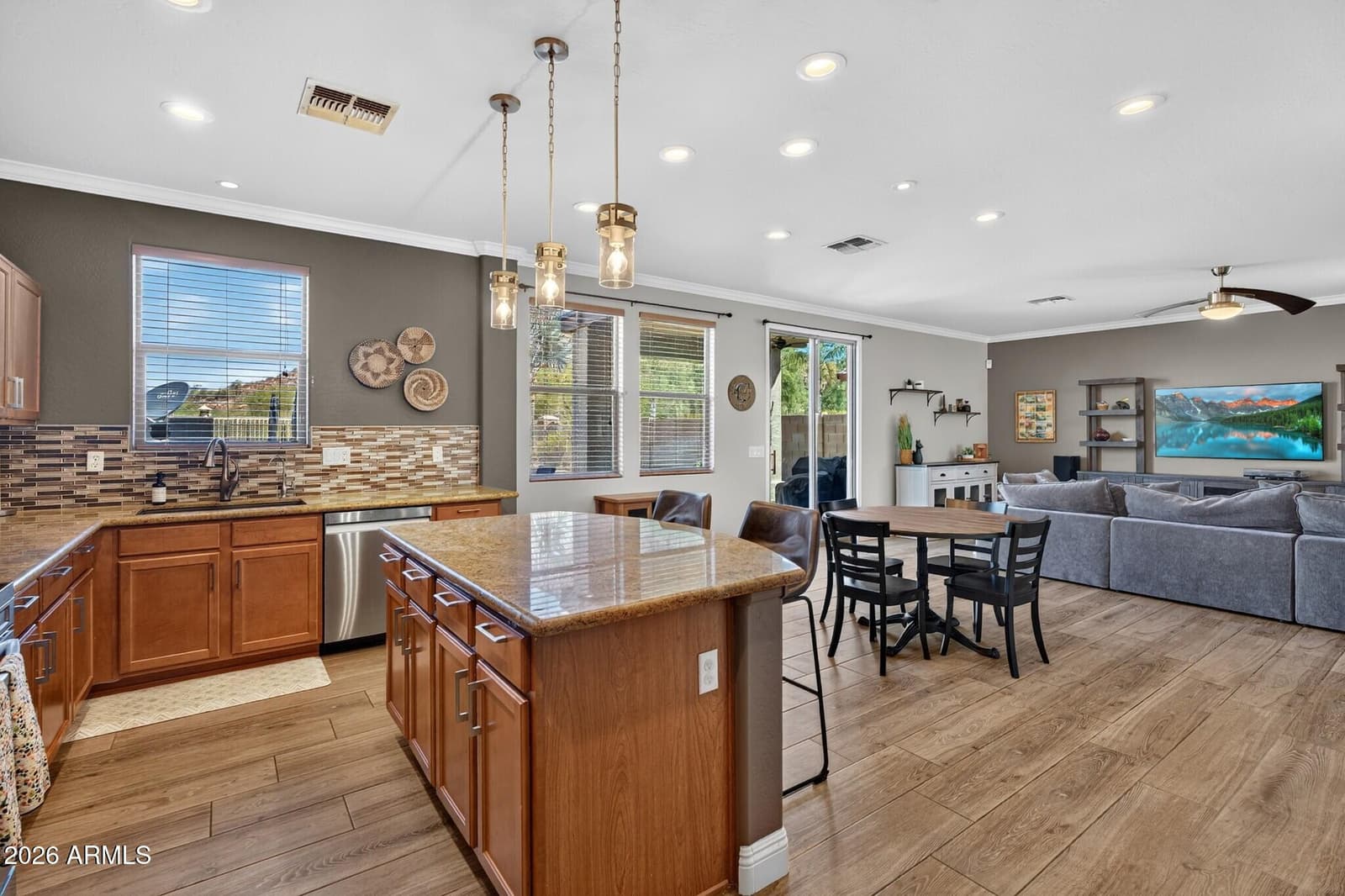 1832 E PARKSIDE Lane, Phoenix, AZ 85024 — photo 13 of 37