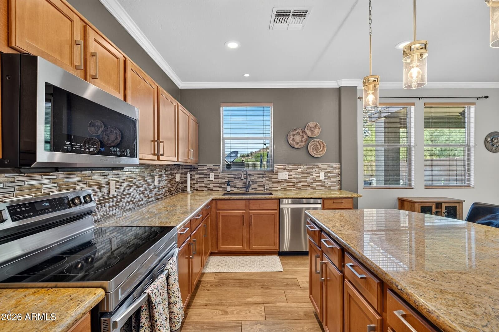1832 E PARKSIDE Lane, Phoenix, AZ 85024 — photo 14 of 37