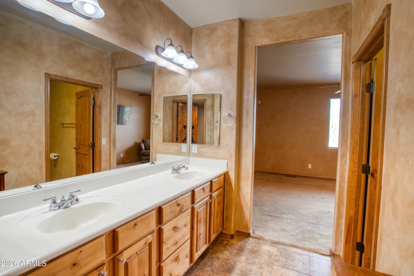 2970 W VILLA Loop, Show Low, AZ 85901 — photo 12 of 48