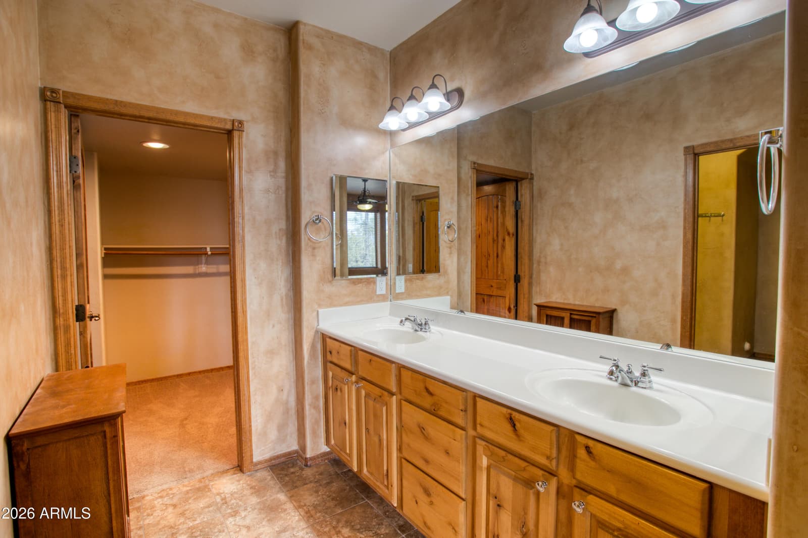 2970 W VILLA Loop, Show Low, AZ 85901 — photo 11 of 48
