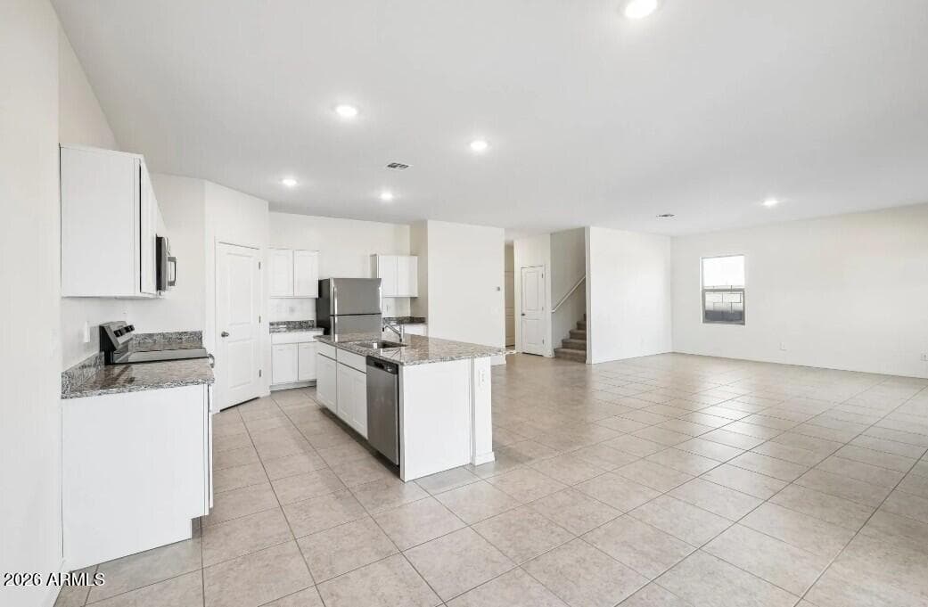 15607 W CORTE DEL SOL ESTE Estate, Waddell, AZ 85355 — photo 6 of 20