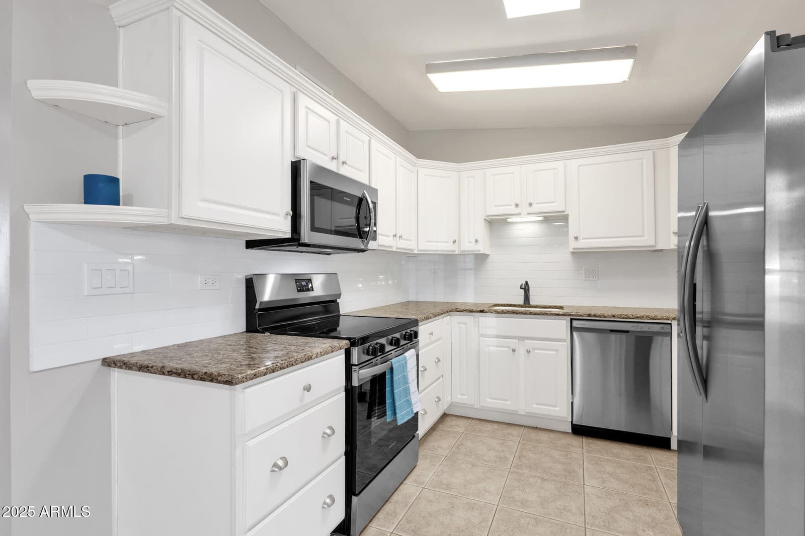 345 W MONTECITO Avenue, Phoenix, AZ 85013 — photo 15 of 39