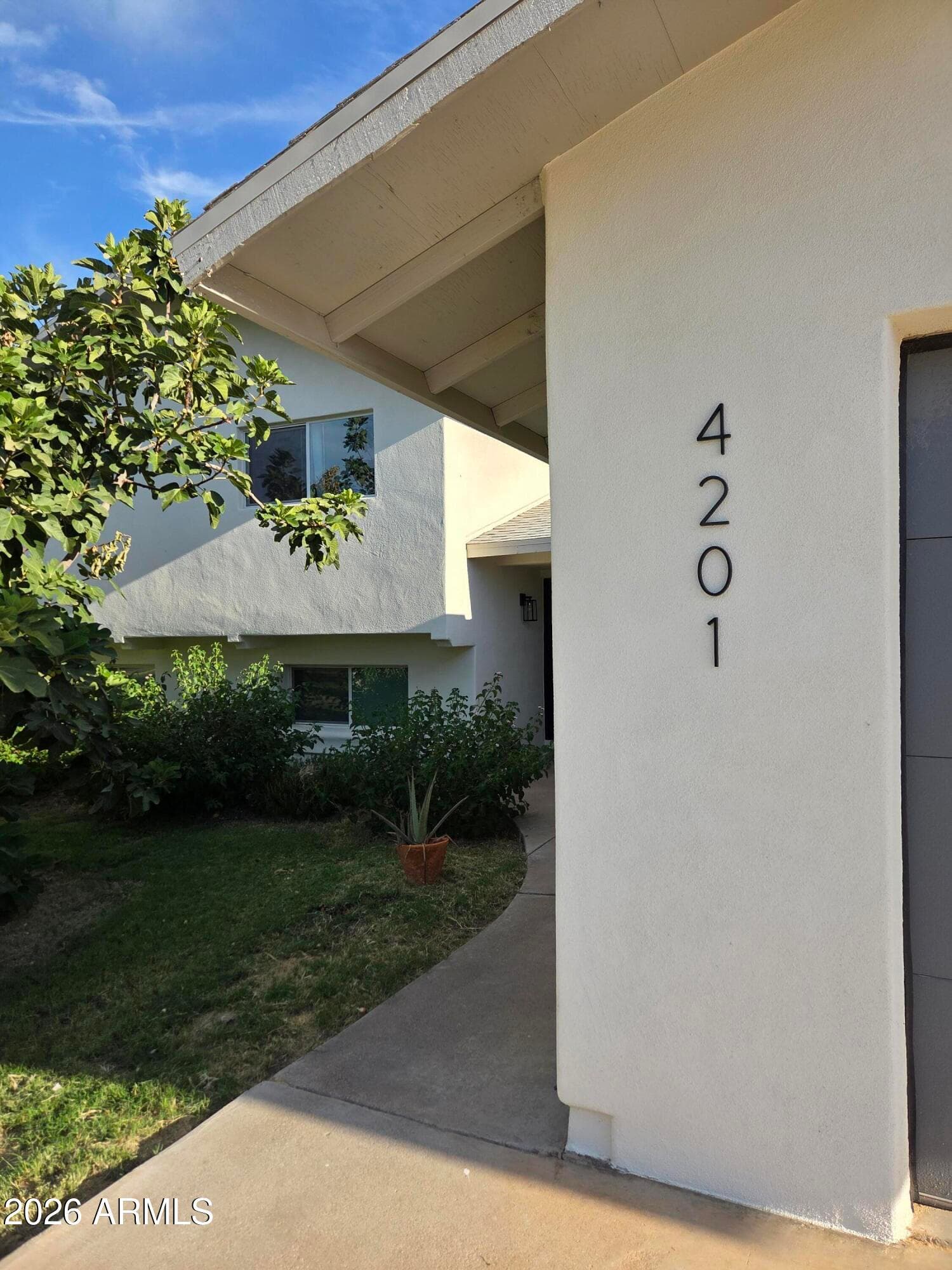 4201 W WALTANN Lane, Phoenix, AZ 85053 — photo 3 of 38