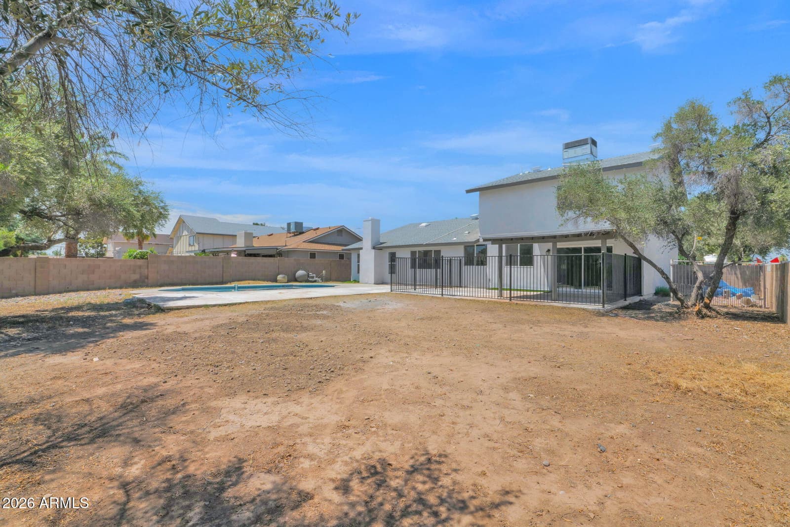 4505 W NORTH Lane, Glendale, AZ 85302 — photo 4 of 35