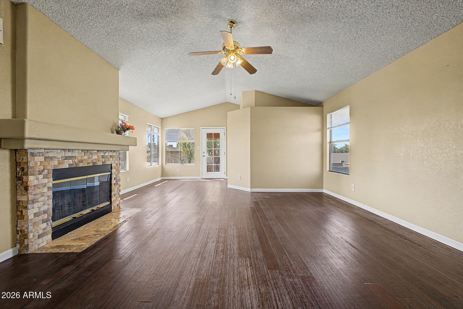 3165 W MARCONI Avenue, Phoenix, AZ 85053 — photo 22 of 60