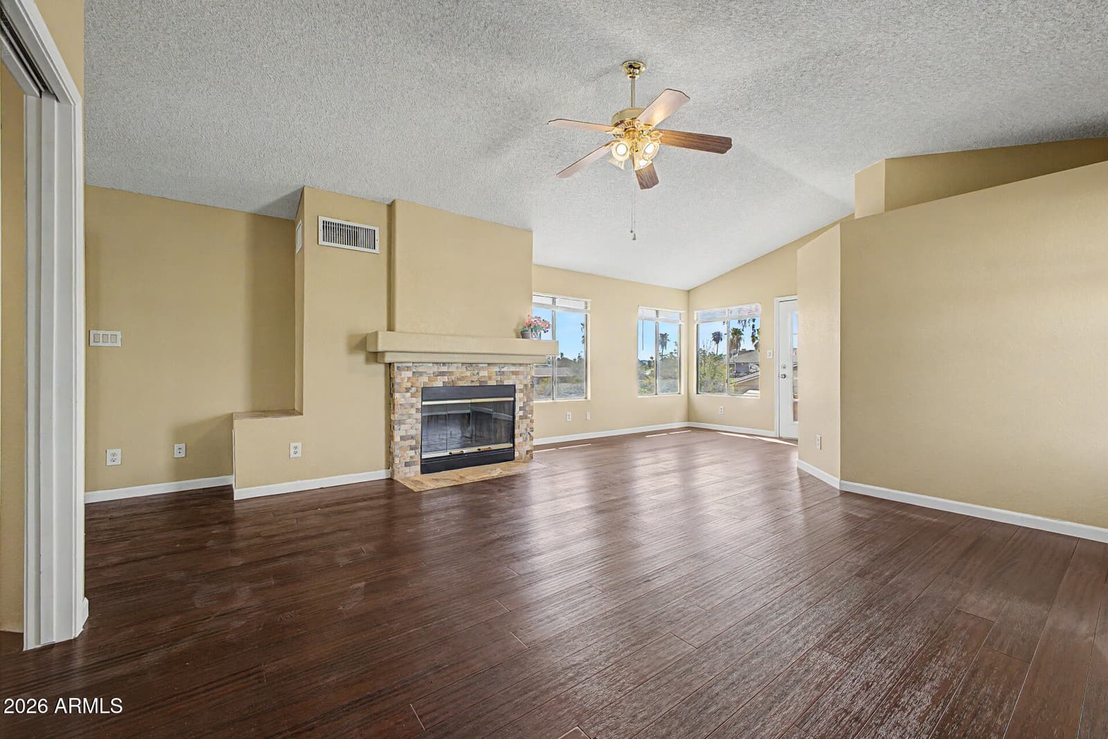 3165 W MARCONI Avenue, Phoenix, AZ 85053 — photo 23 of 60