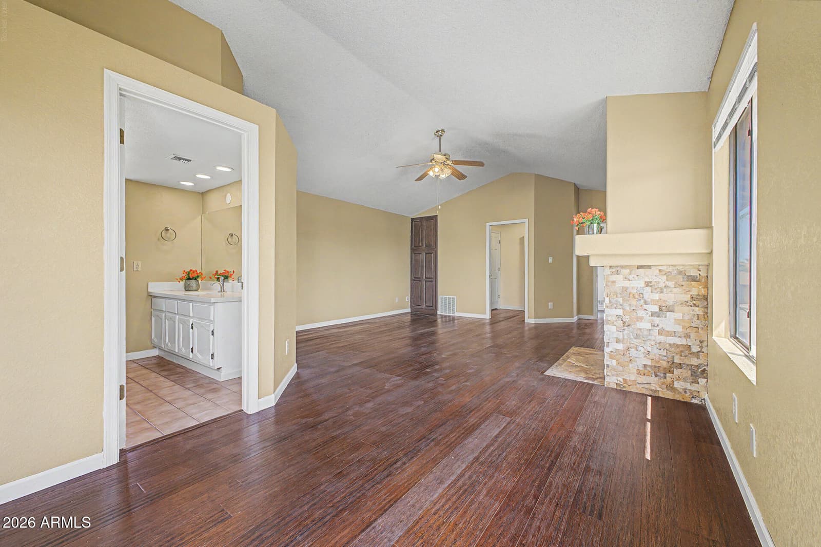 3165 W MARCONI Avenue, Phoenix, AZ 85053 — photo 27 of 60