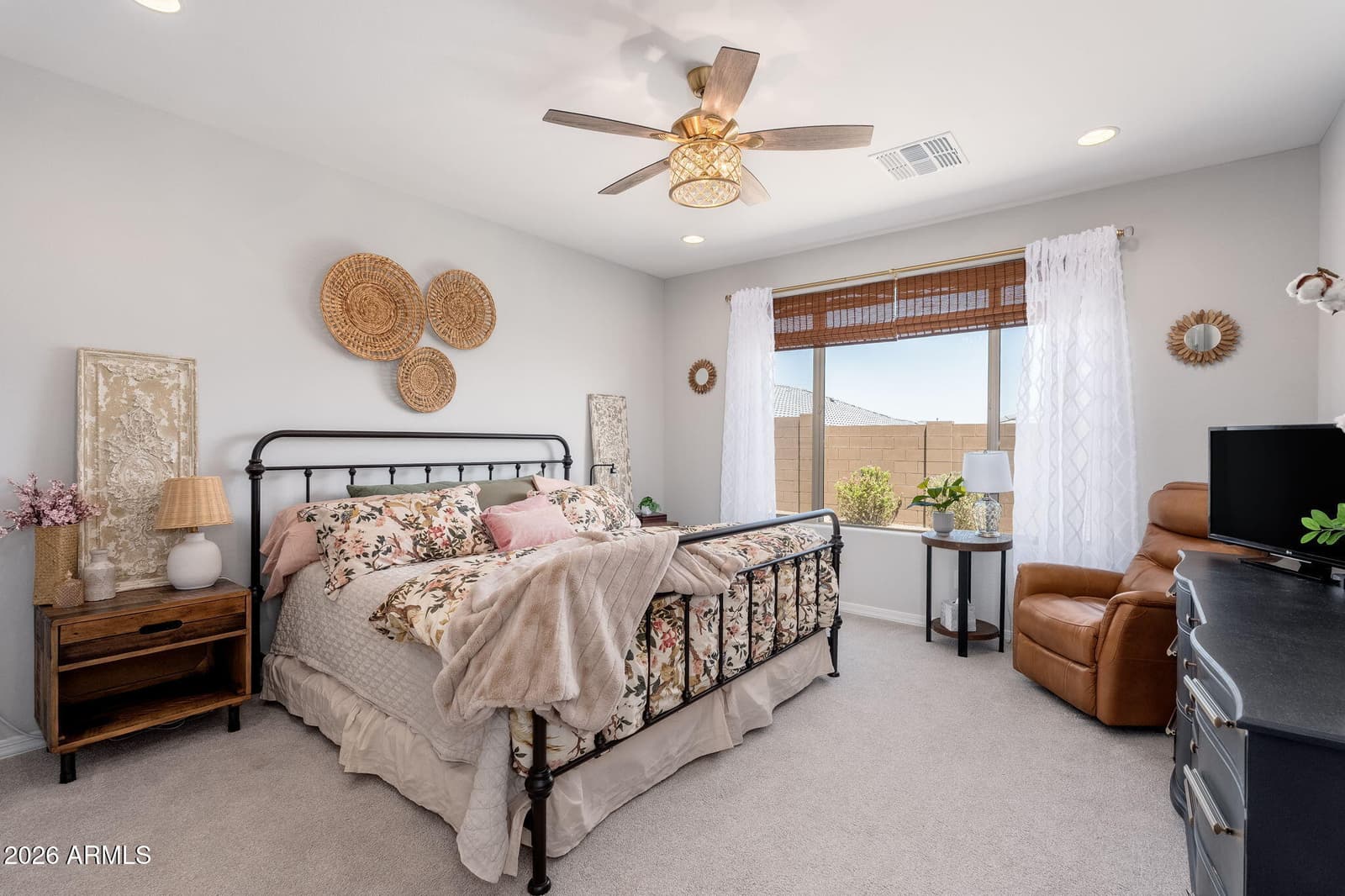 1830 W ZINC Way, San Tan Valley, AZ 85144 — photo 4 of 48