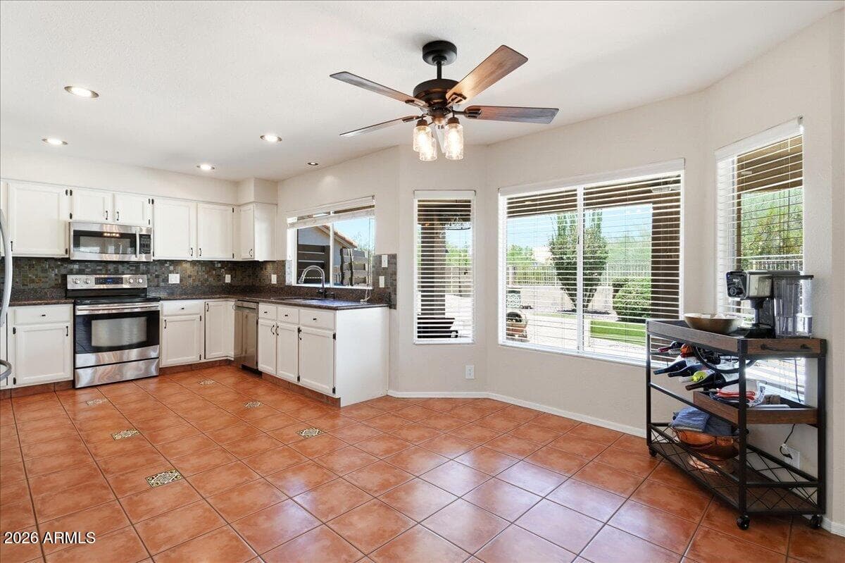 4124 E PALO BREA Lane, Cave Creek, AZ 85331 — photo 12 of 64
