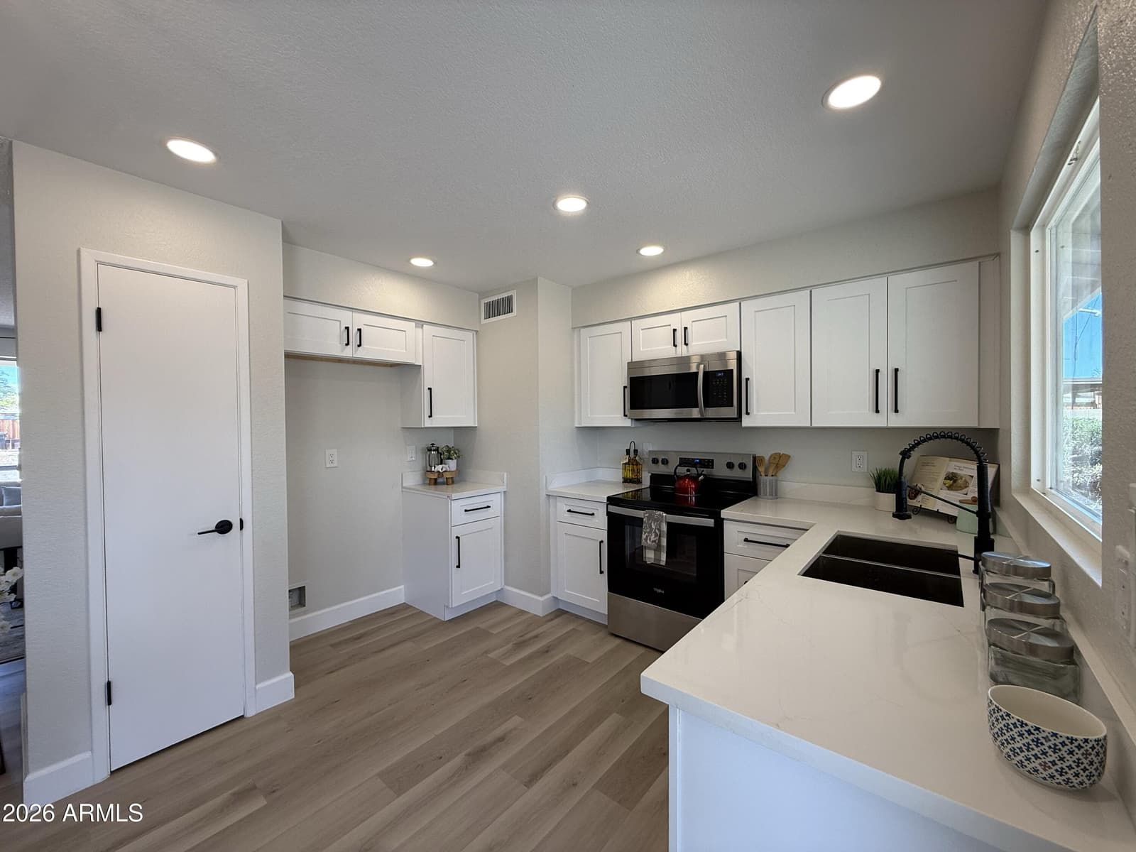 1491 W MOHAWK Lane, Phoenix, AZ 85027 — photo 5 of 19