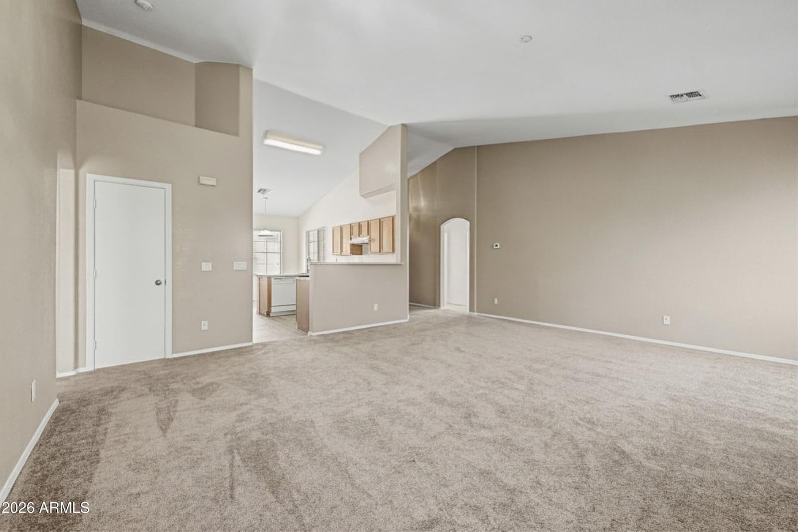 6546 W CORDES Road, Phoenix, AZ 85043 — photo 9 of 30