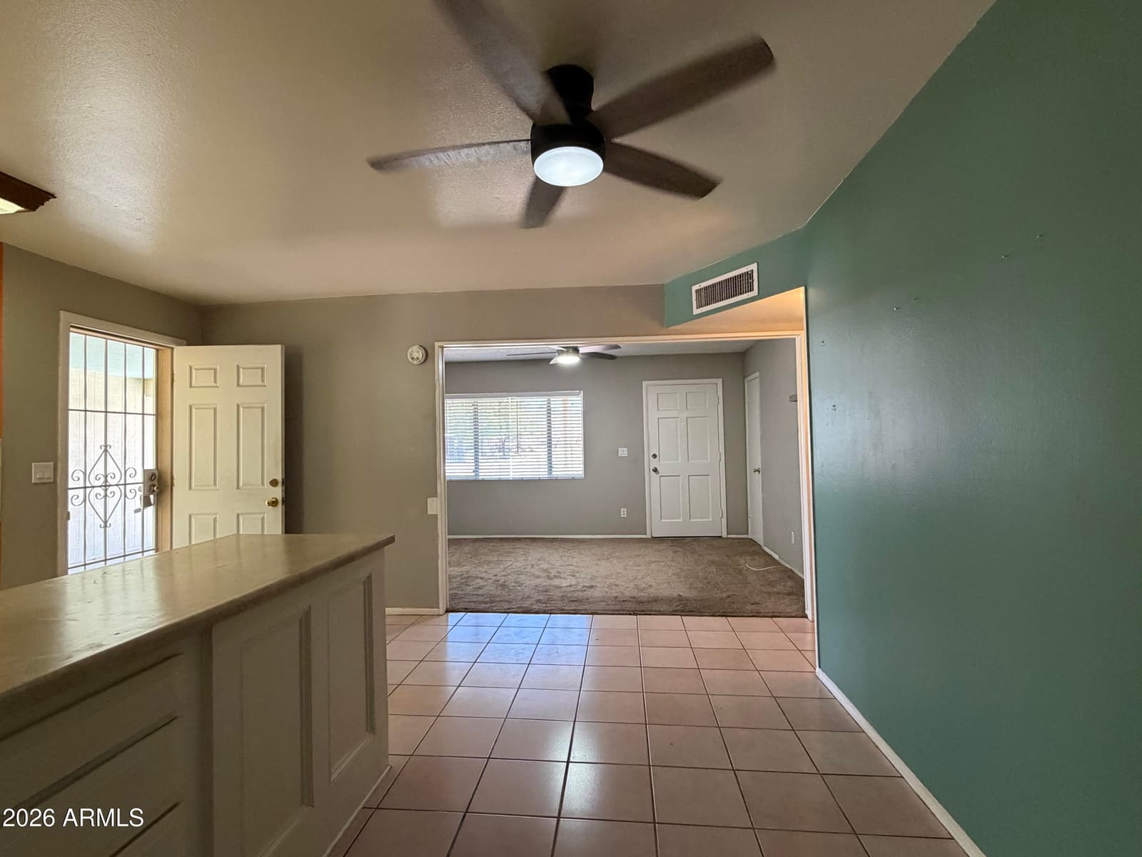 2354 E BETTY ELYSE Lane, Phoenix, AZ 85022 — photo 7 of 27