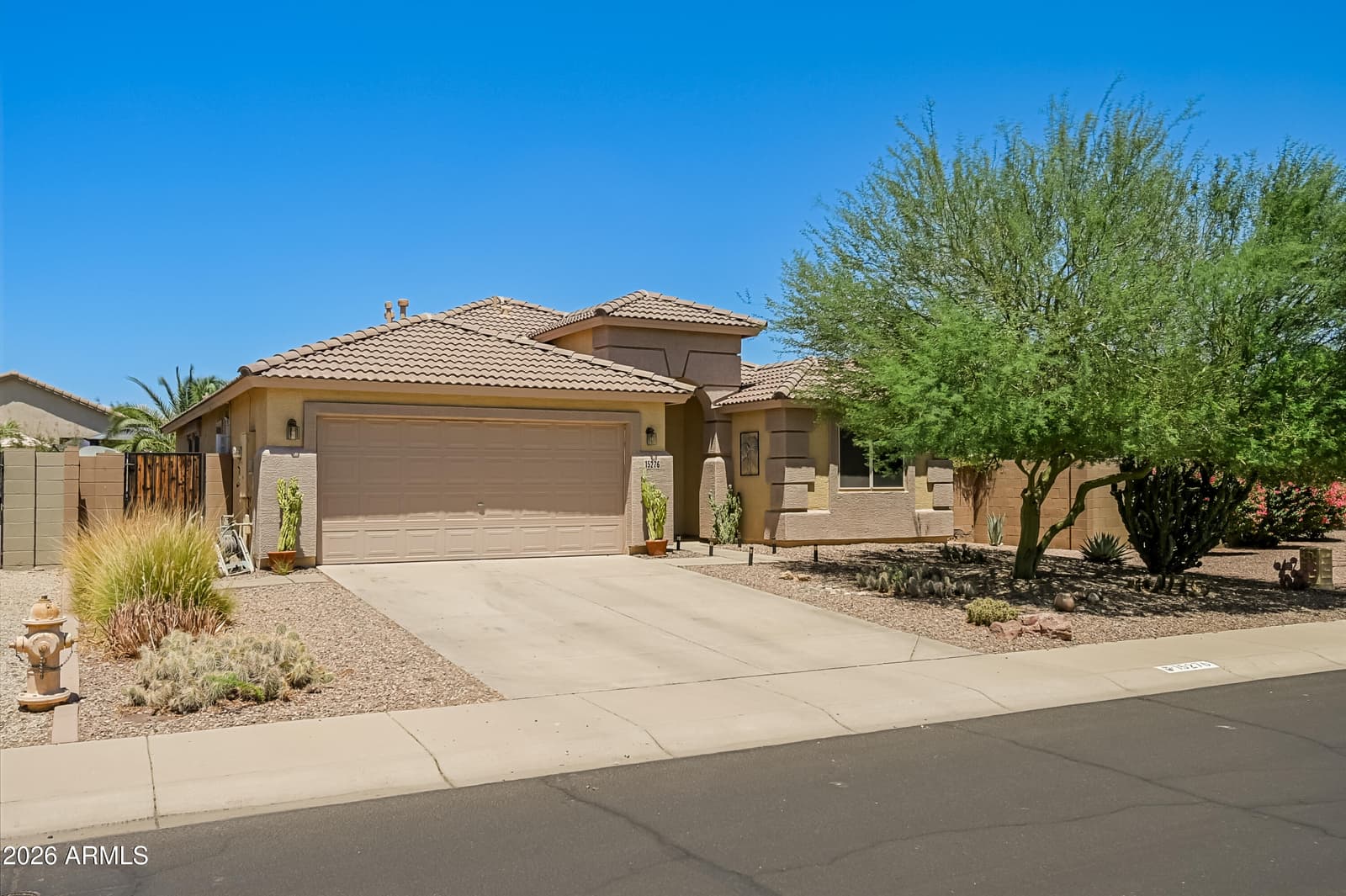 15276 W Laurel Lane, Surprise, AZ 85379 — photo 2 of 52