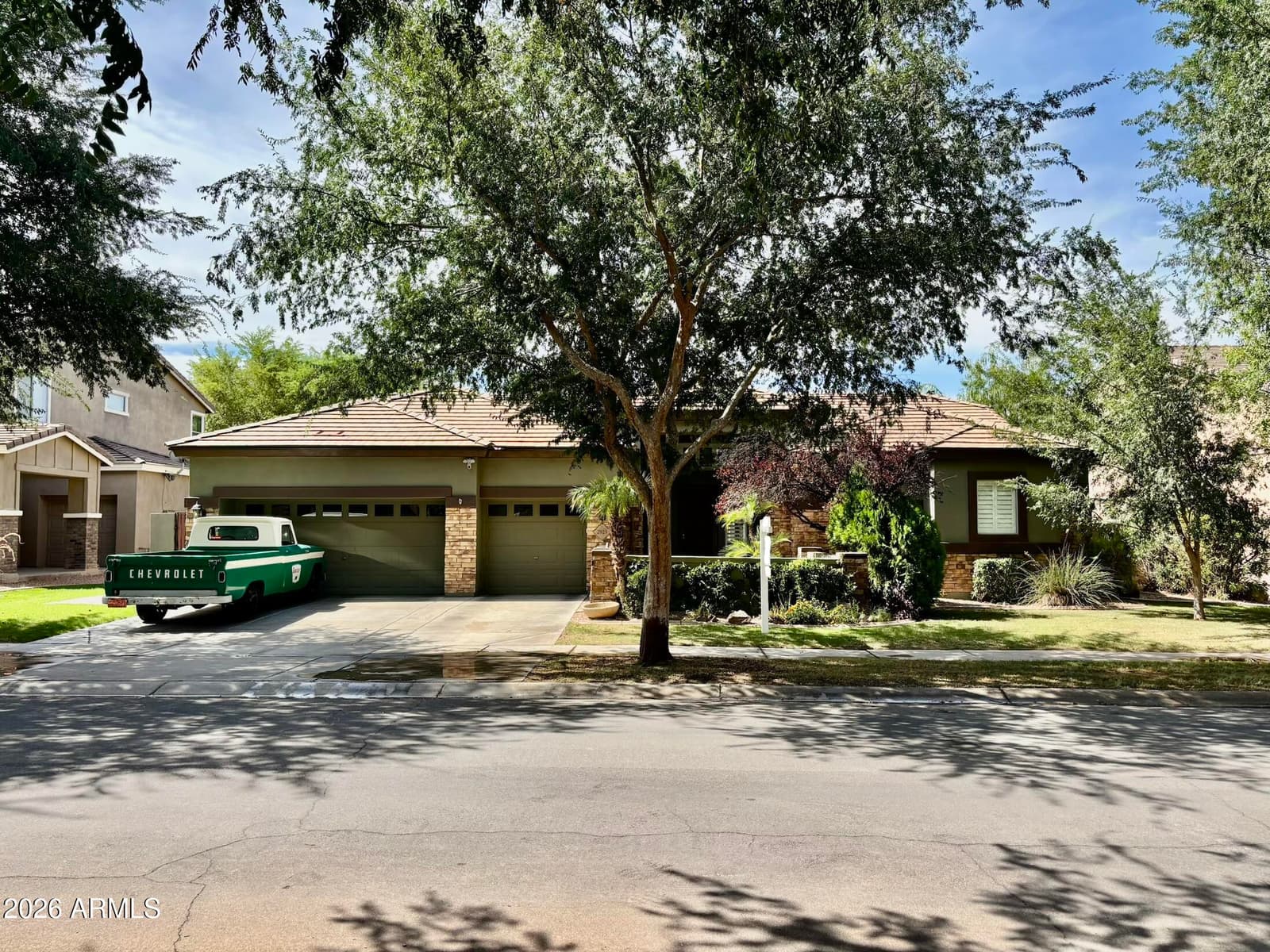 2925 E MARLENE Drive, Gilbert, AZ 85296 — photo 1 of 58