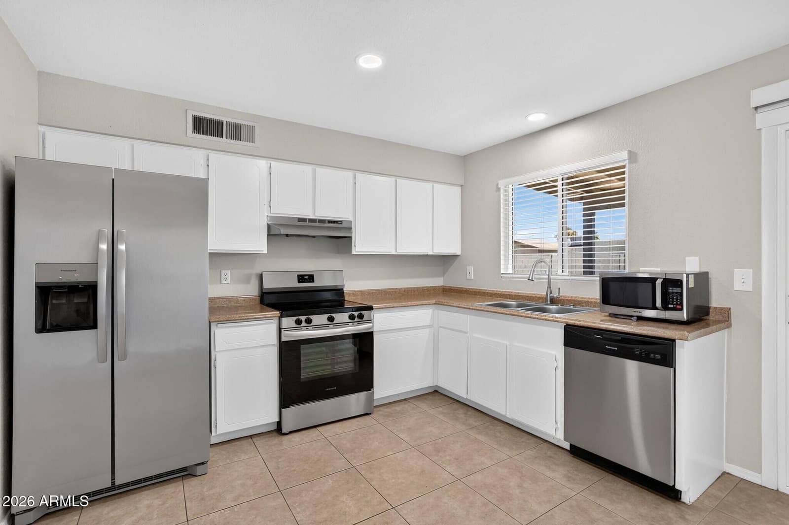 5709 S ROBERTS Road, Tempe, AZ 85283 — photo 28 of 46