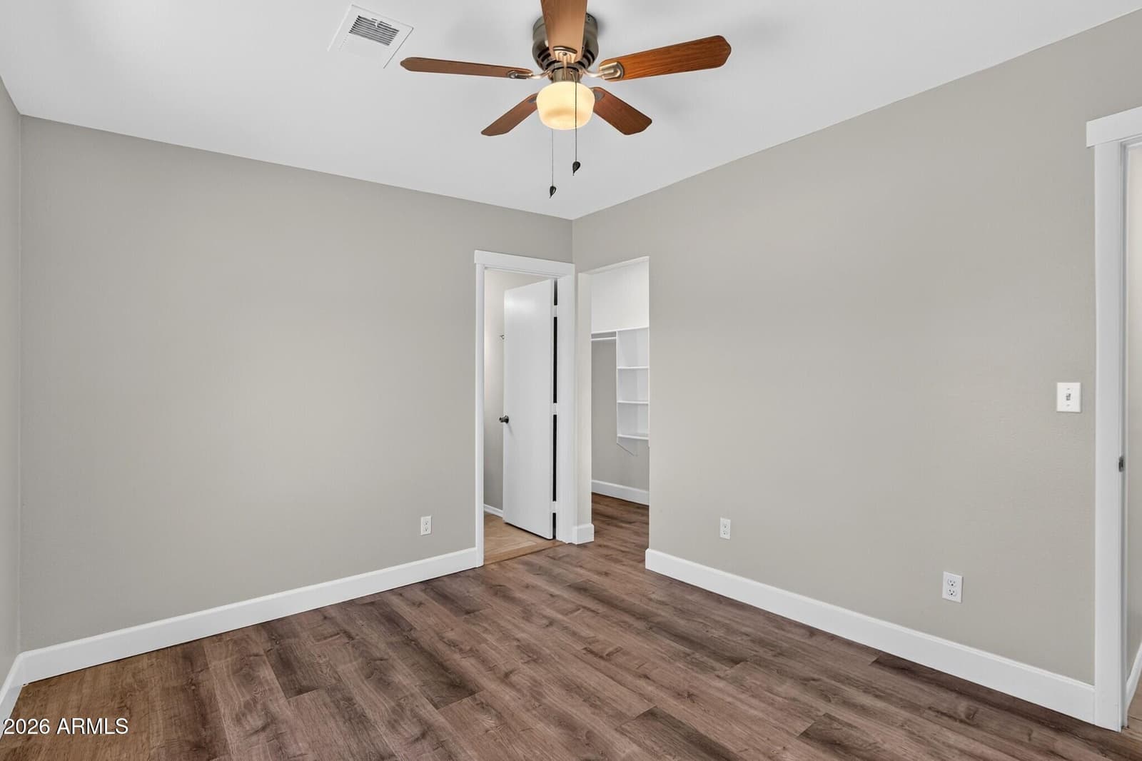 5709 S ROBERTS Road, Tempe, AZ 85283 — photo 34 of 46