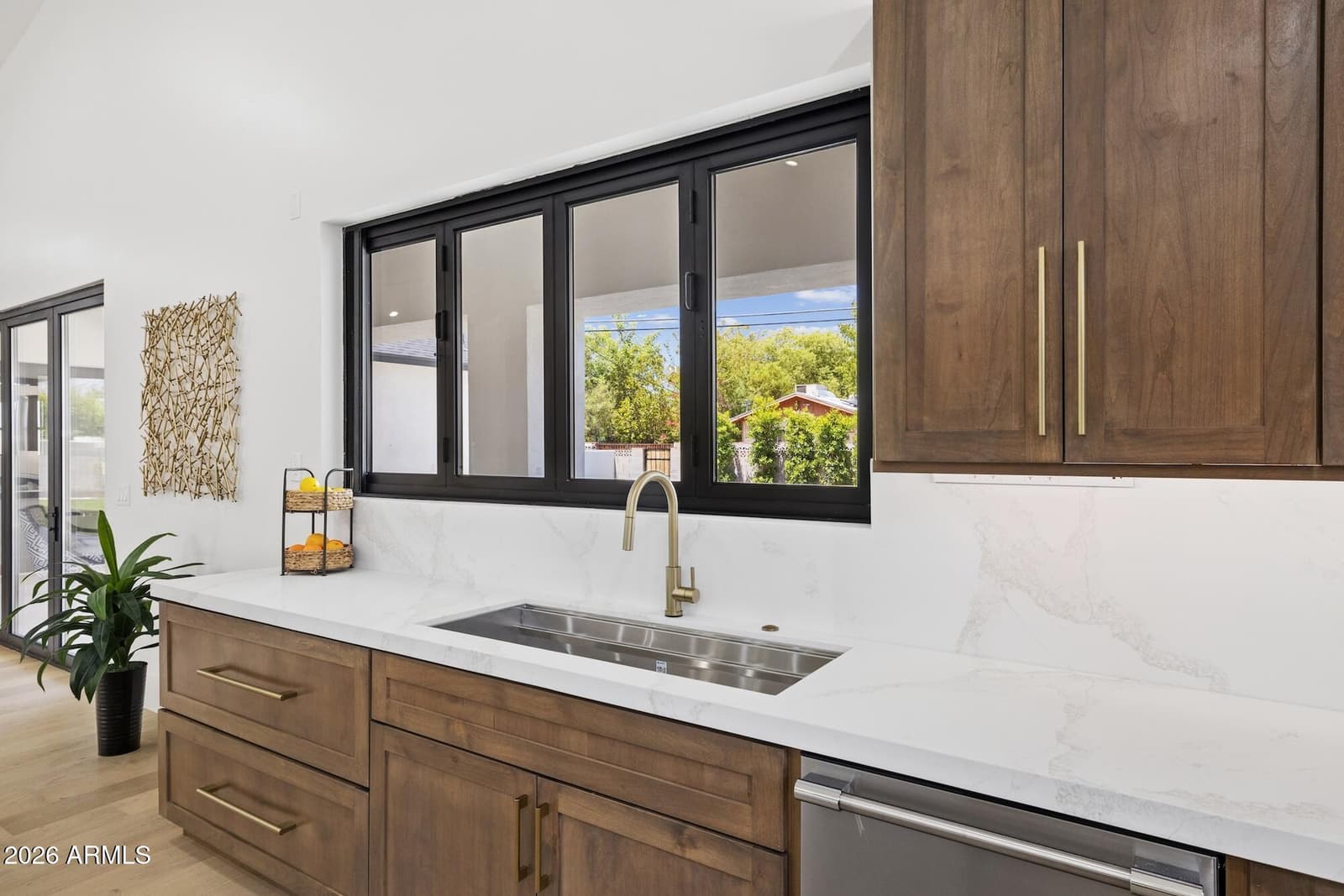 4108 E Avalon Drive, Phoenix, AZ 85018 — photo 11 of 43