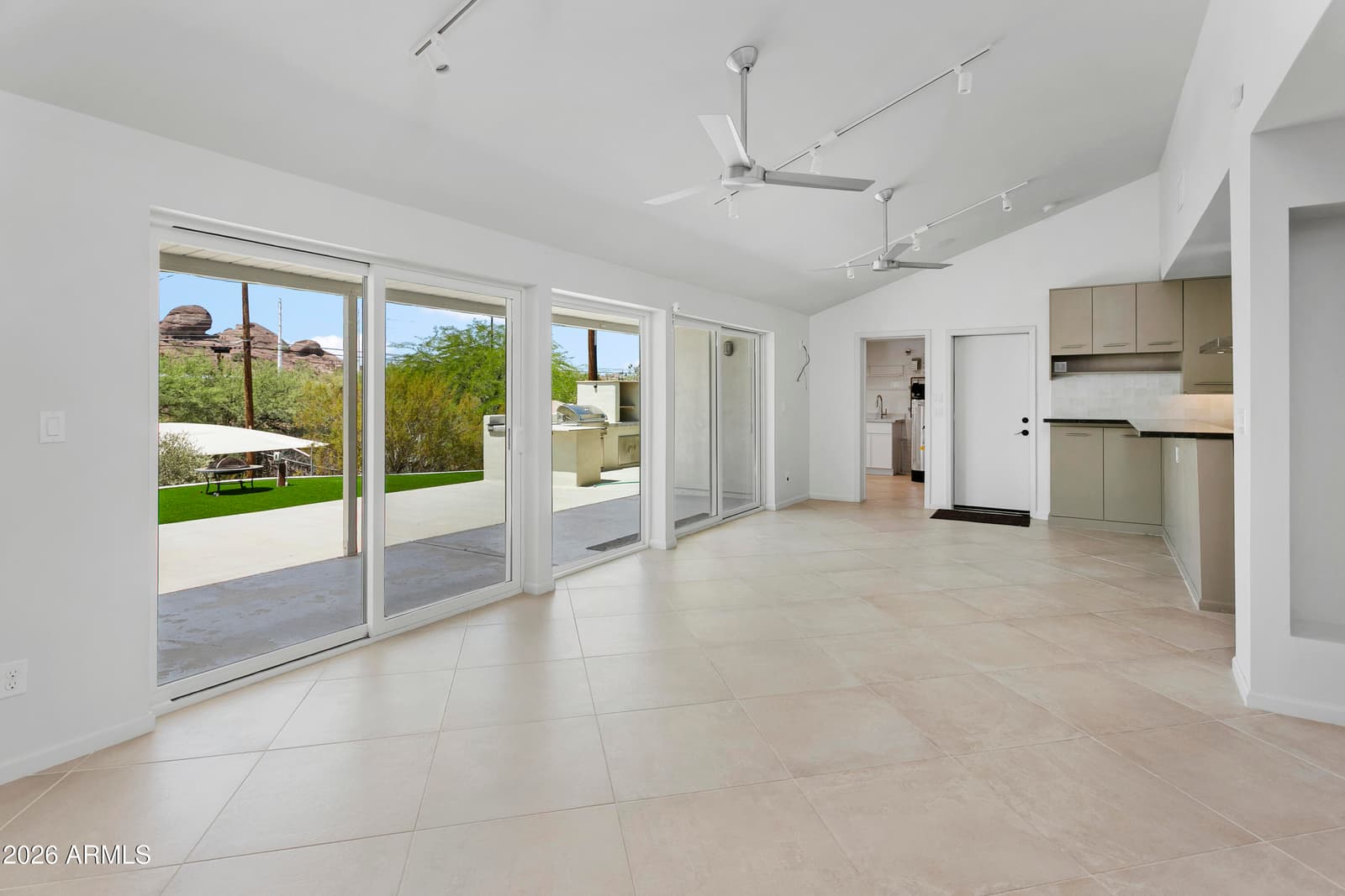 35 E PAPAGO Drive, Tempe, AZ 85288 — photo 3 of 45
