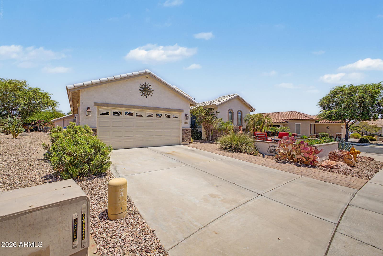 839 S 229TH Drive, Buckeye, AZ 85326 — photo 5 of 40